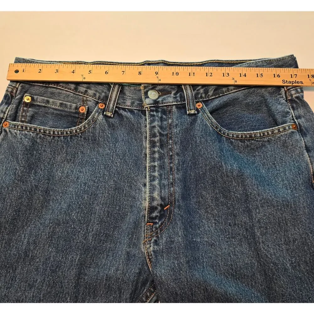 Levis 505 Jeans Mens Size 36 x 32 Blue Straight Leg Medium Wash Normcore Classic